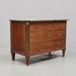 1305 1429 CHEST OF DRAWERS